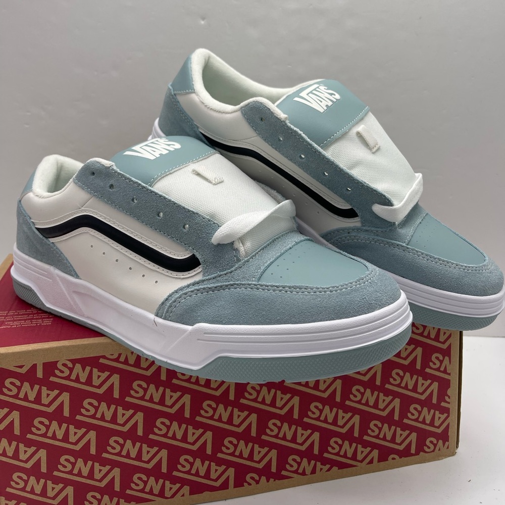 Vans Men’s Hylane
Baby Blue/White
VN000D1JYF5 Skate Sneakers
Light Blue White - Picture 5 of 16